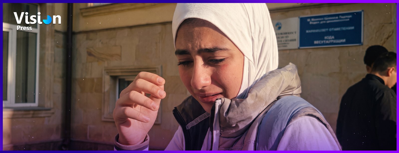 %96 دانیشتوانەکەی مسوڵمانن؛ ئازەربایجان، باڵا پۆشیی لەقوتابخانە قەدەغە كرد